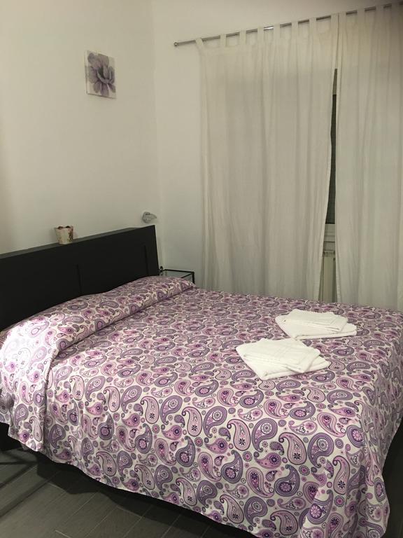 My Purple Apartment In The Center Of 로마 외부 사진